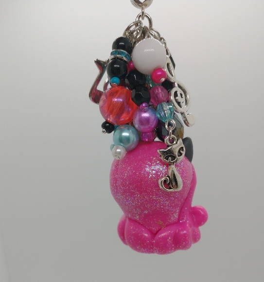 Catty Noir Keychain Monster High Mini Figure Purse Charm Backpack Handmade - Picture 6 of 9